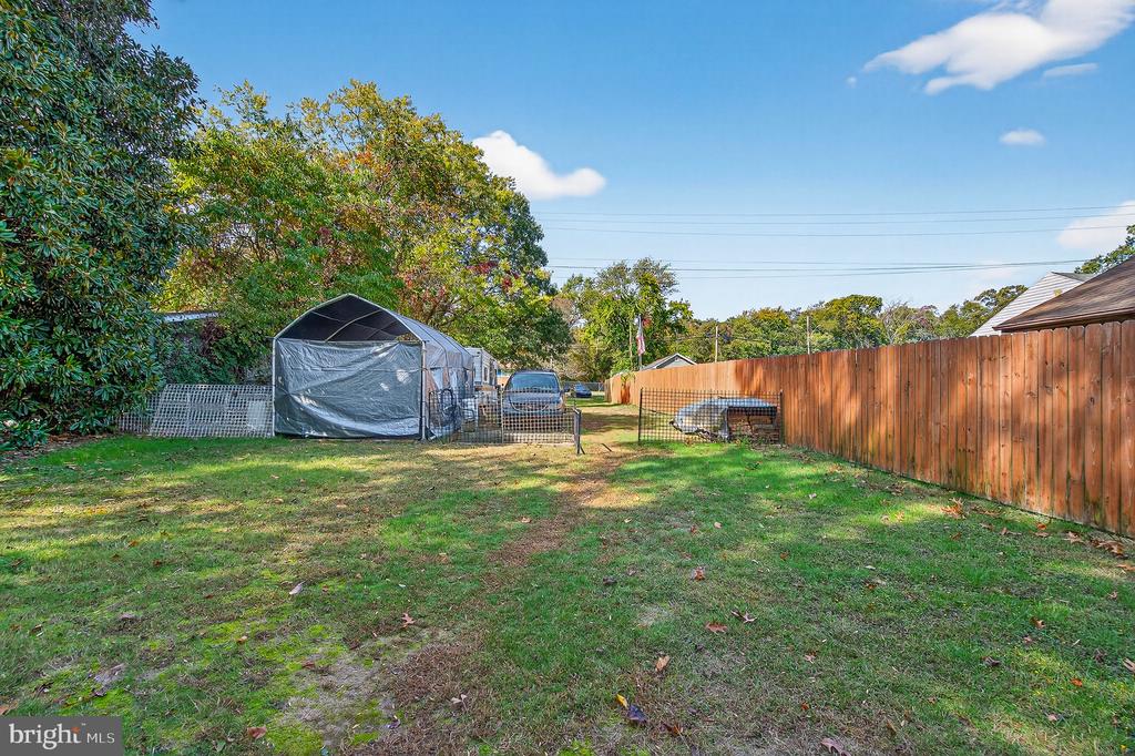 8198 FOREST GLEN DRIVE