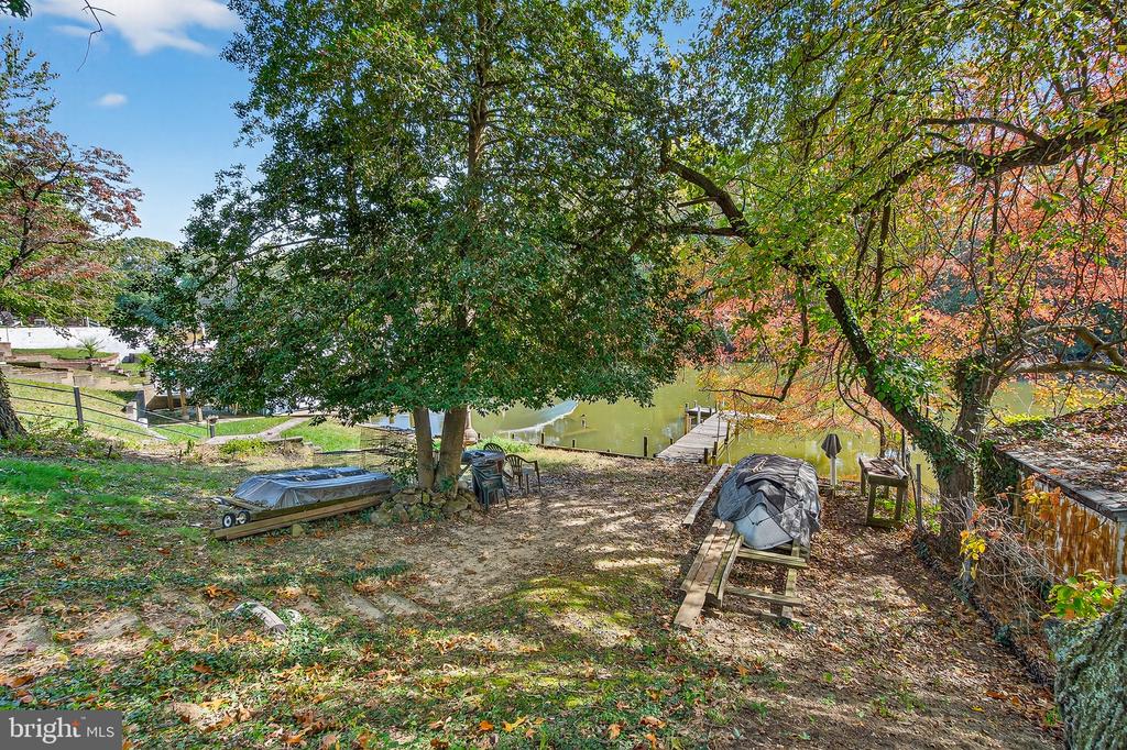8198 FOREST GLEN DRIVE