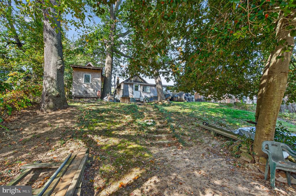 8198 FOREST GLEN DRIVE