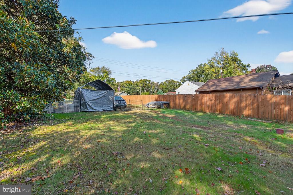 8198 FOREST GLEN DRIVE