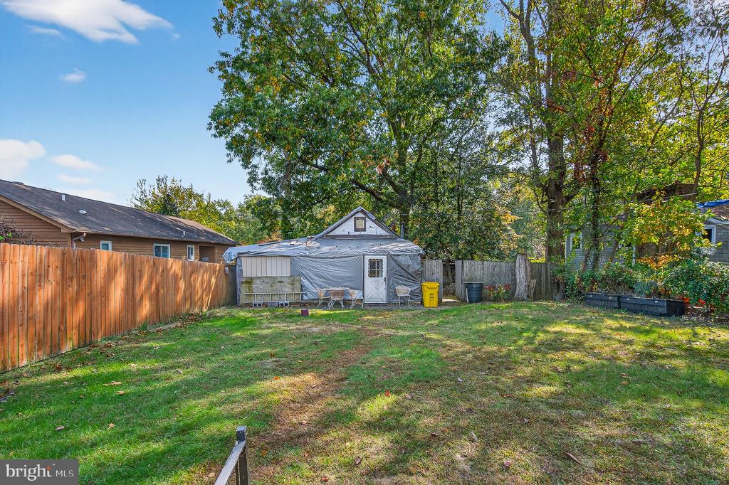 8198 FOREST GLEN DRIVE