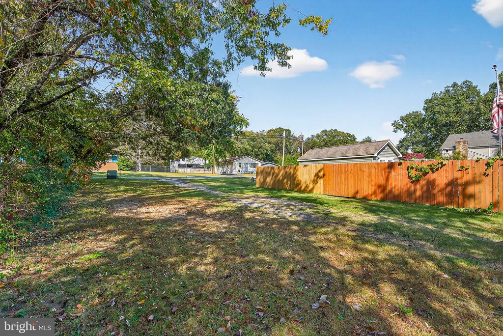 8198 FOREST GLEN DRIVE