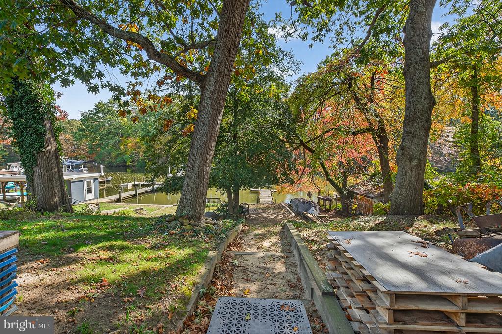 8198 FOREST GLEN DRIVE
