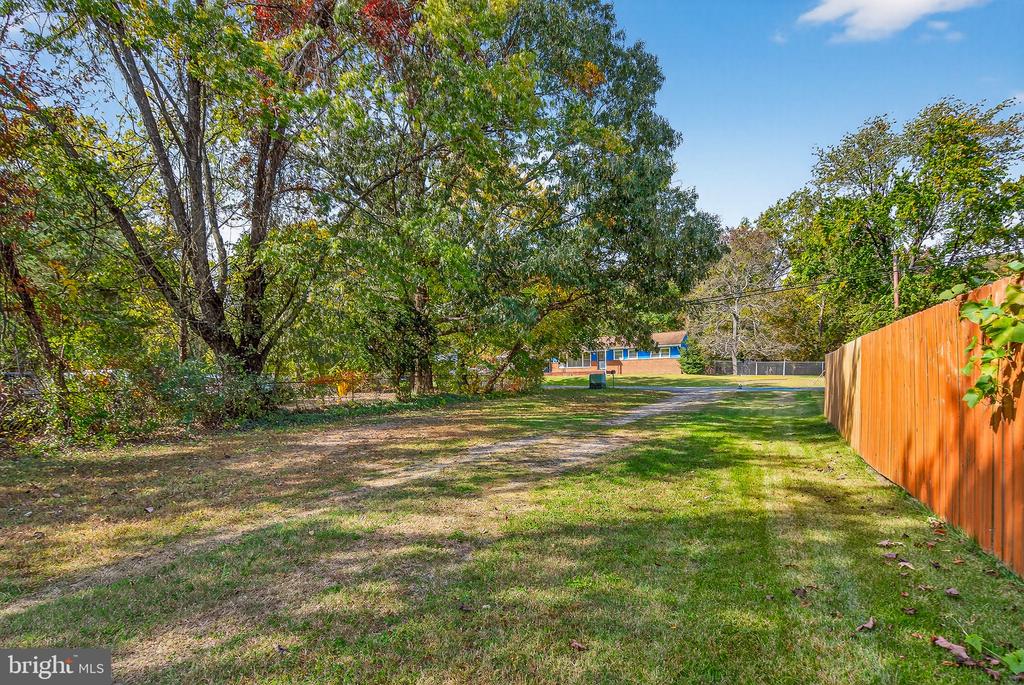 8198 FOREST GLEN DRIVE