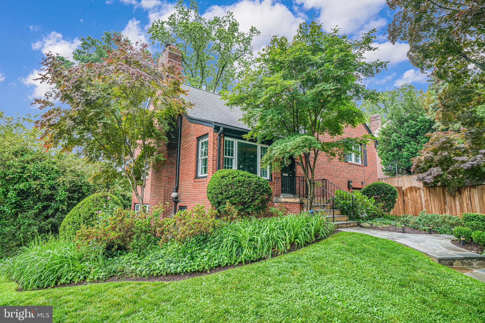 600 Saint Andrews Ln