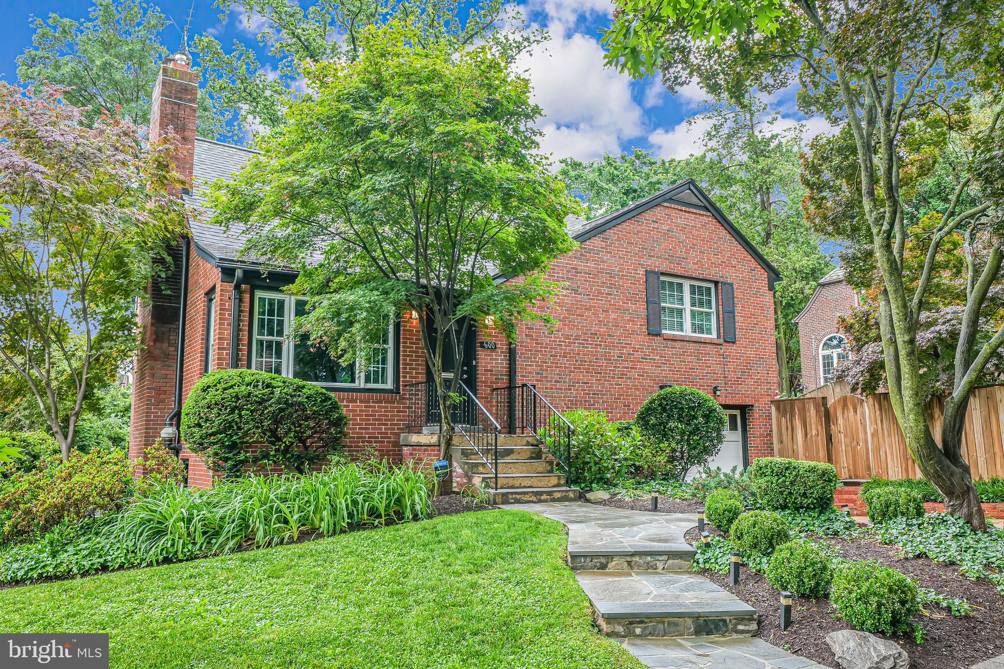 600 Saint Andrews Ln