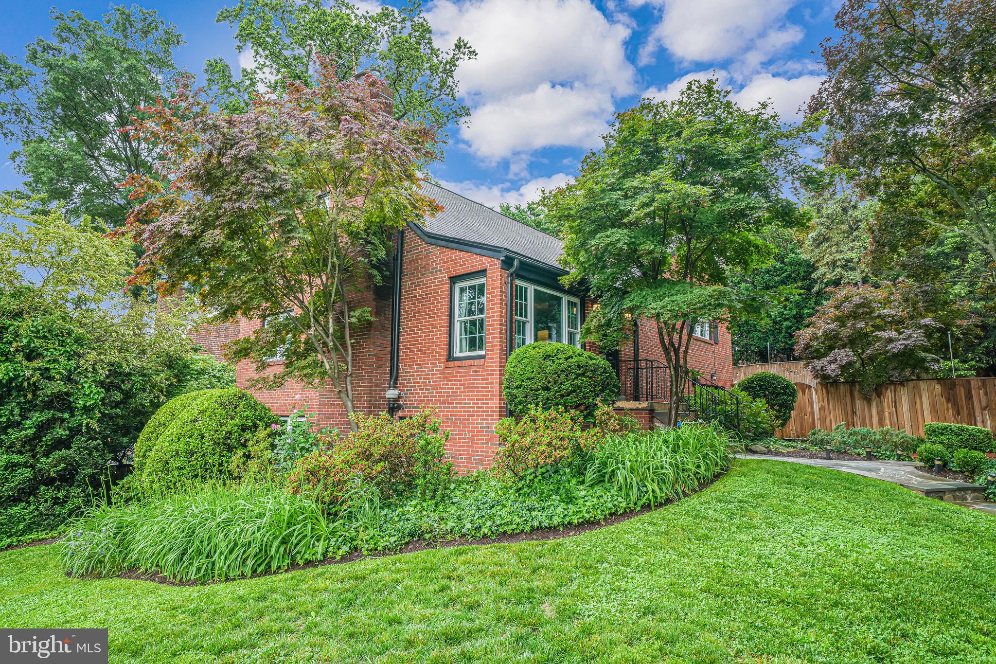 600 Saint Andrews Ln