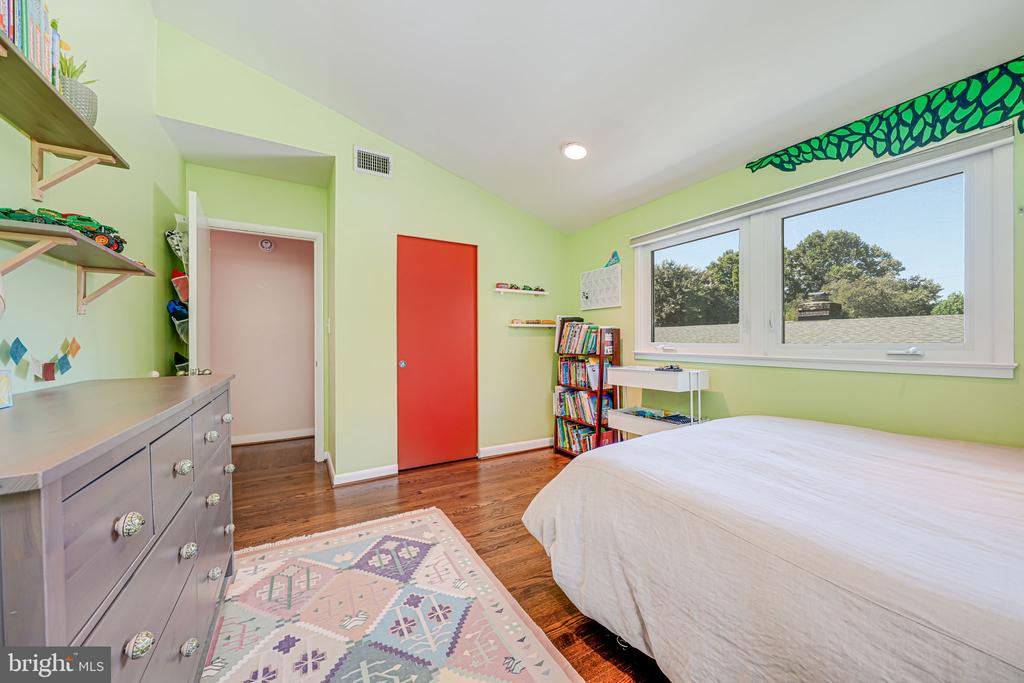 4836 7TH STREET S