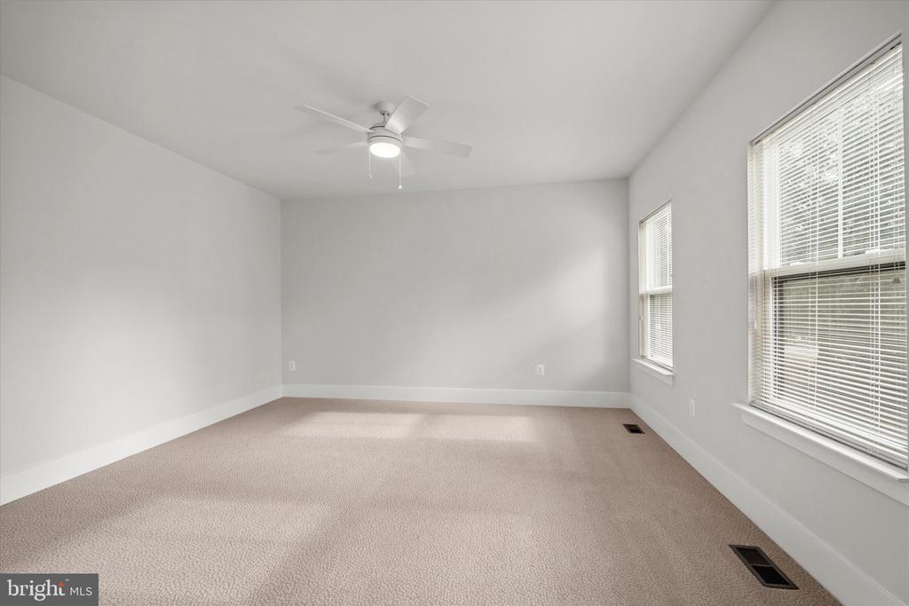 2727 N GEORGE MASON DRIVE