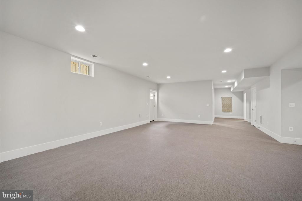 2727 N GEORGE MASON DRIVE