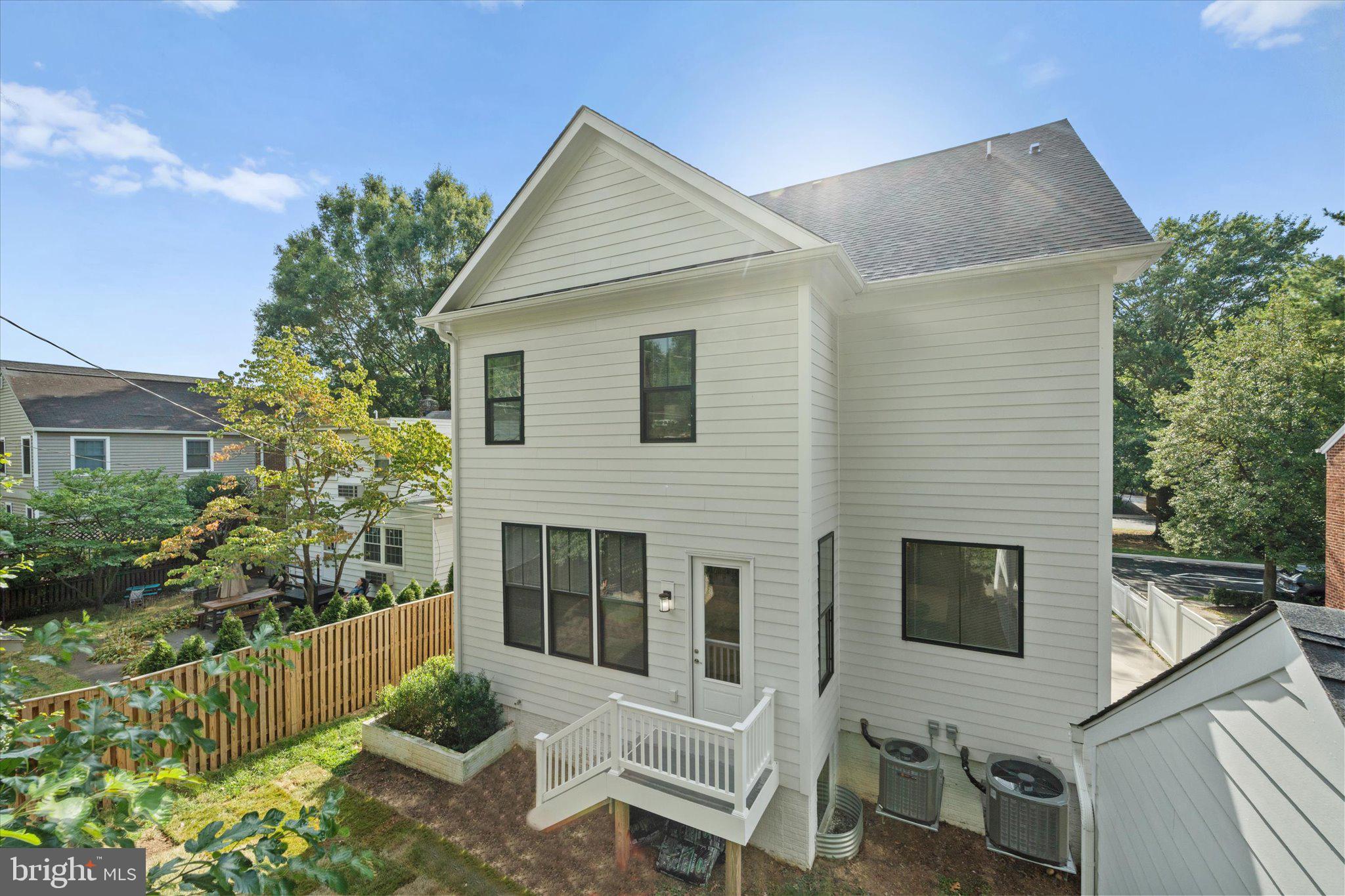 2727 N GEORGE MASON DRIVE