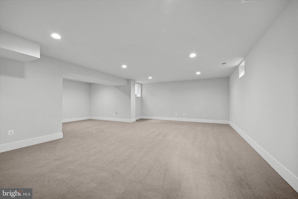 2727 N GEORGE MASON DRIVE