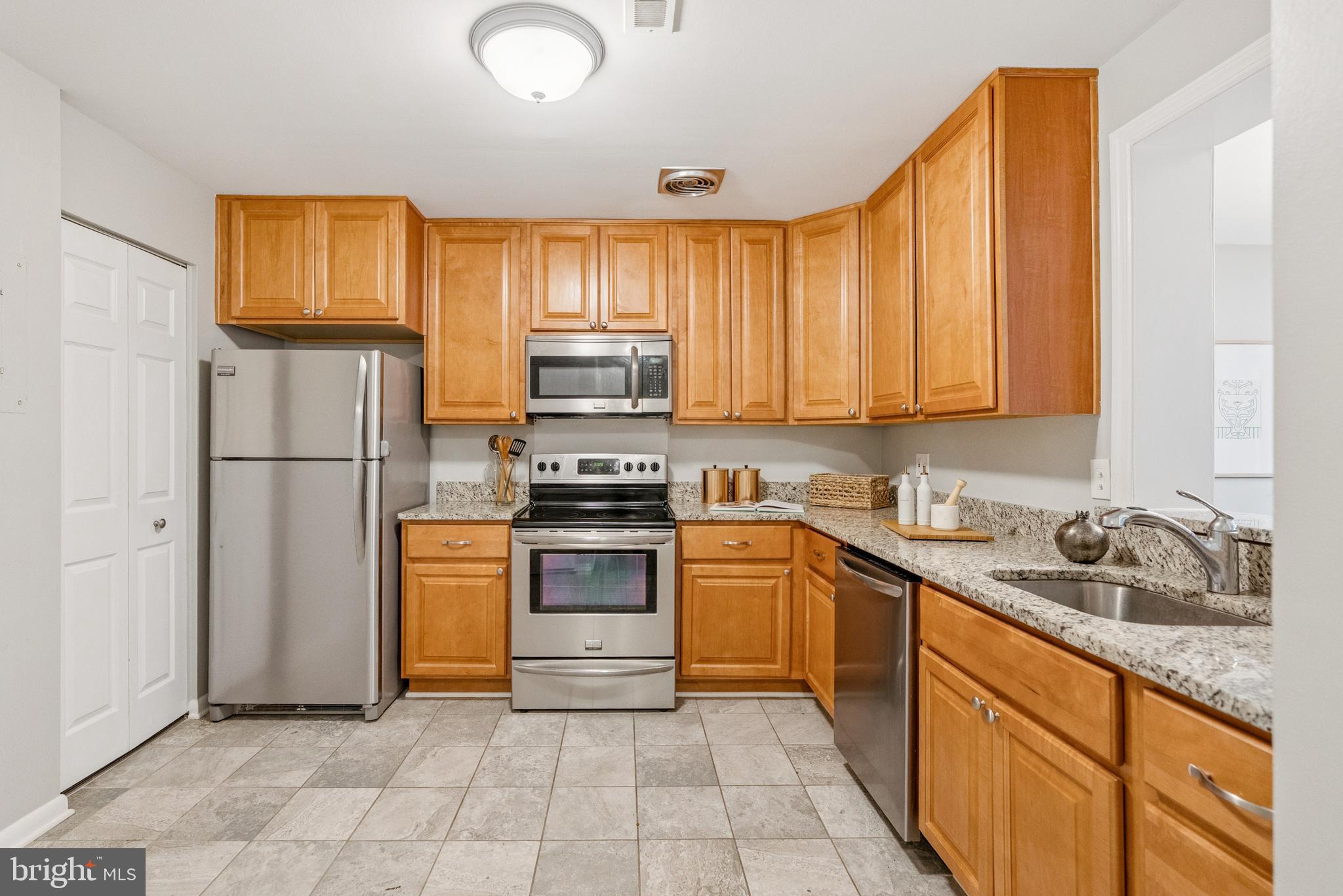 2246 S RANDOLPH STREET 1
