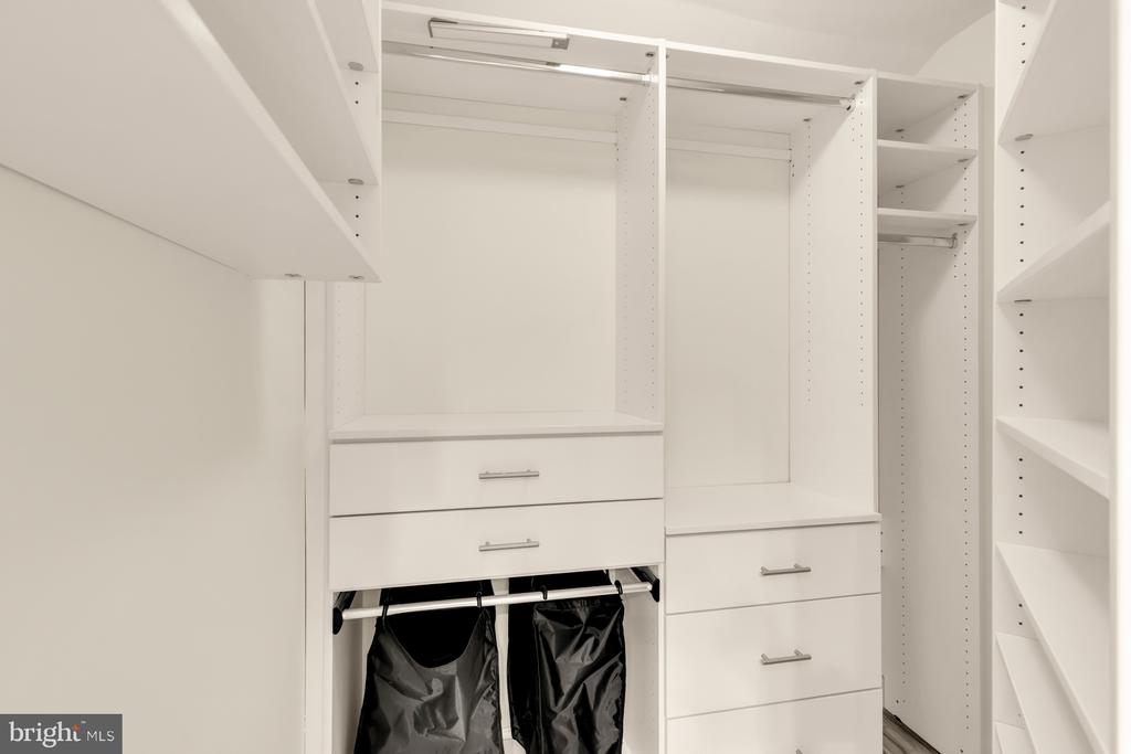 2330 14TH STREET N Unit: 407