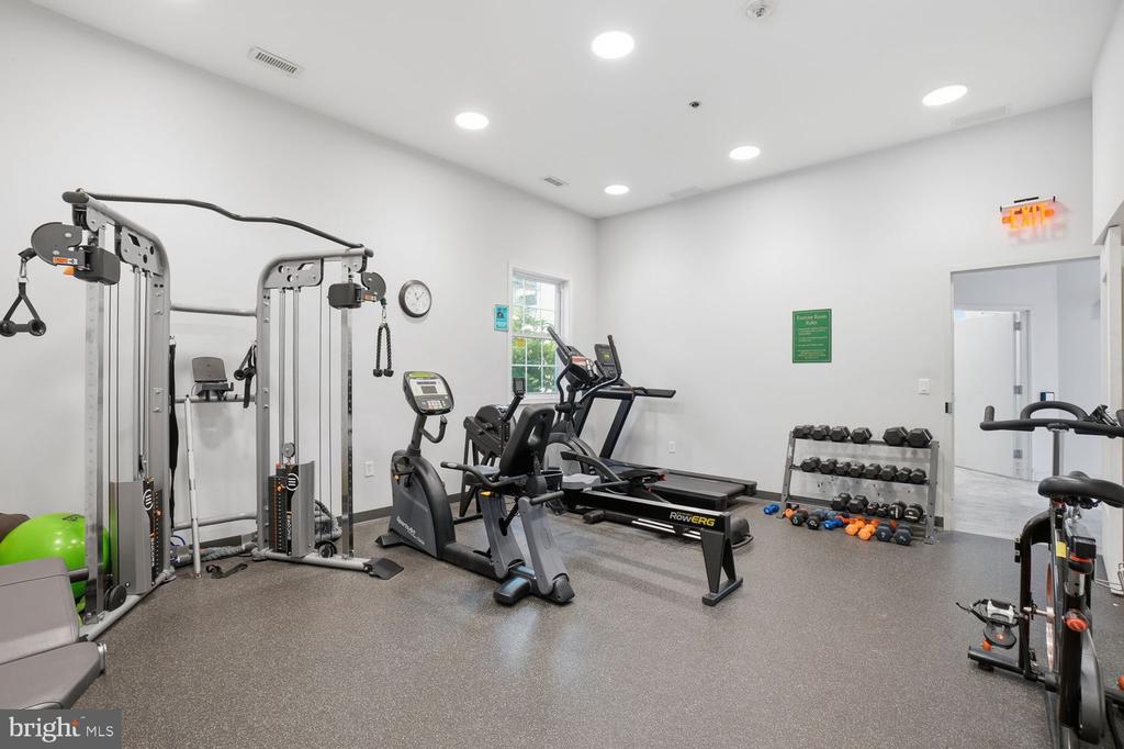 2330 14TH STREET N Unit: 407