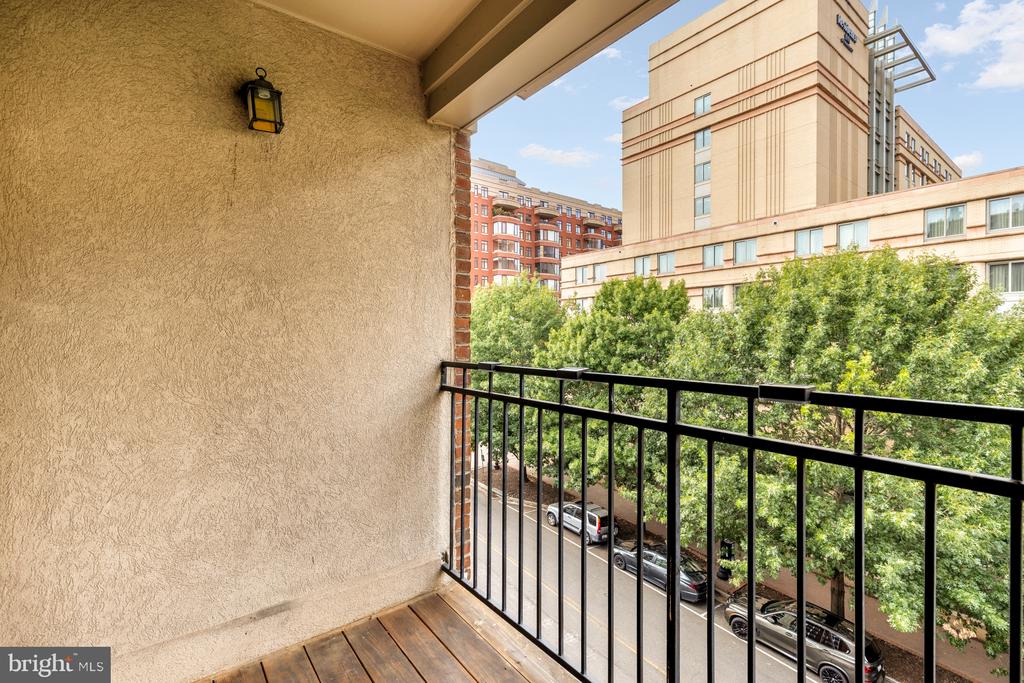 2330 14TH STREET N Unit: 407