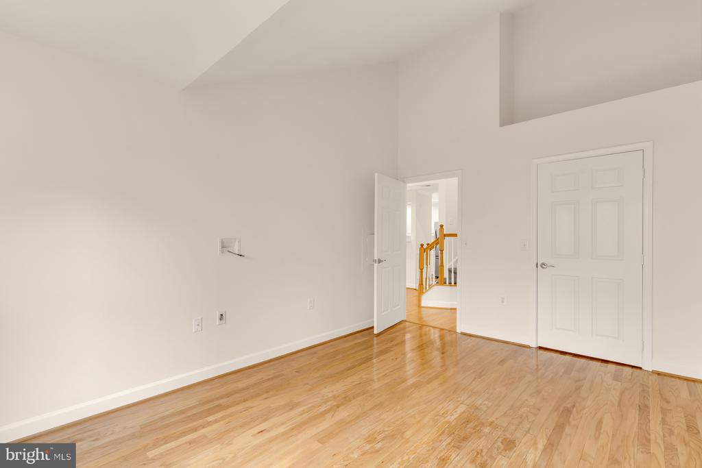 2330 14TH STREET N Unit: 407