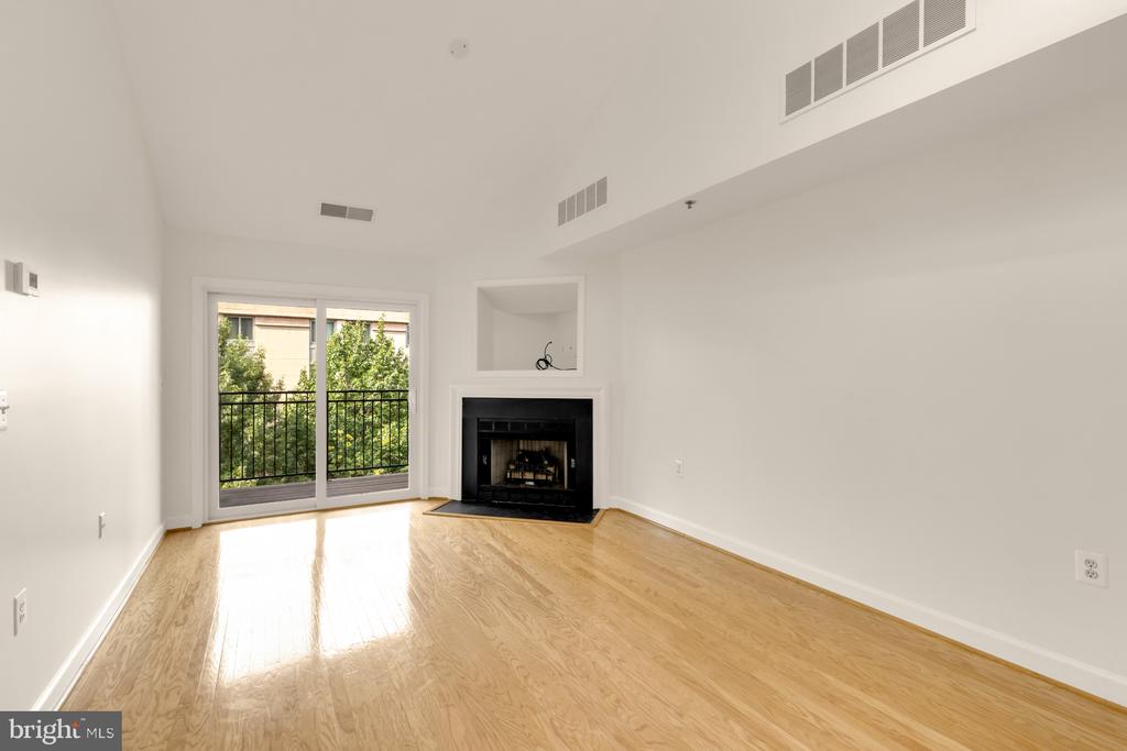 2330 14TH STREET N Unit: 407