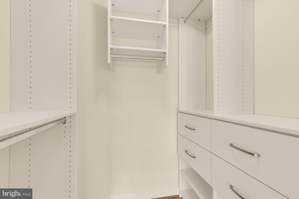 2330 14TH STREET N Unit: 407