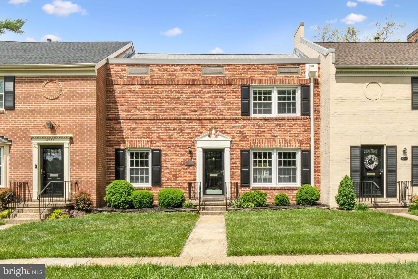 8248 Carrleigh Pkwy