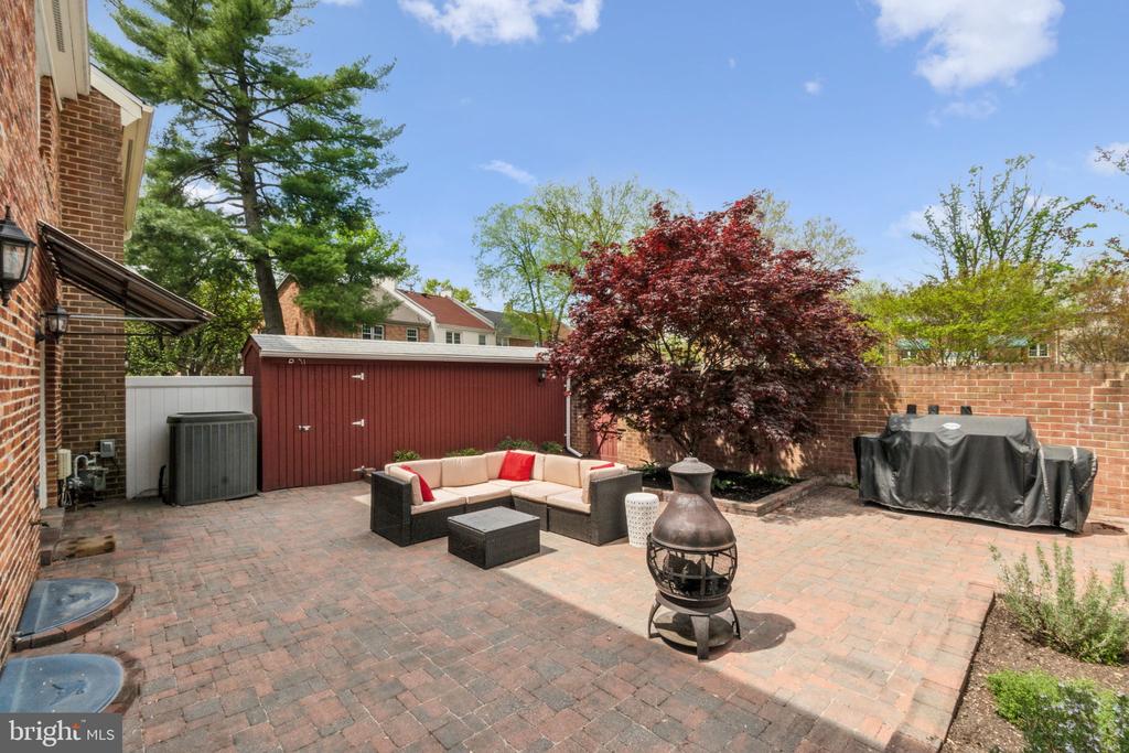 8248 Carrleigh Pkwy