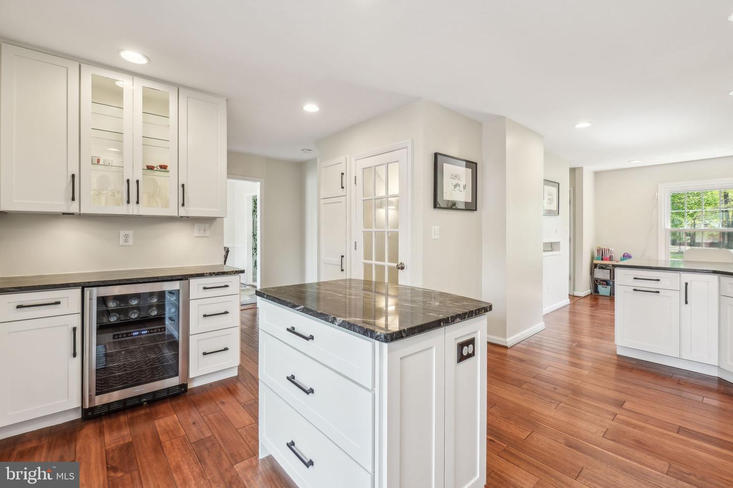 8248 Carrleigh Pkwy