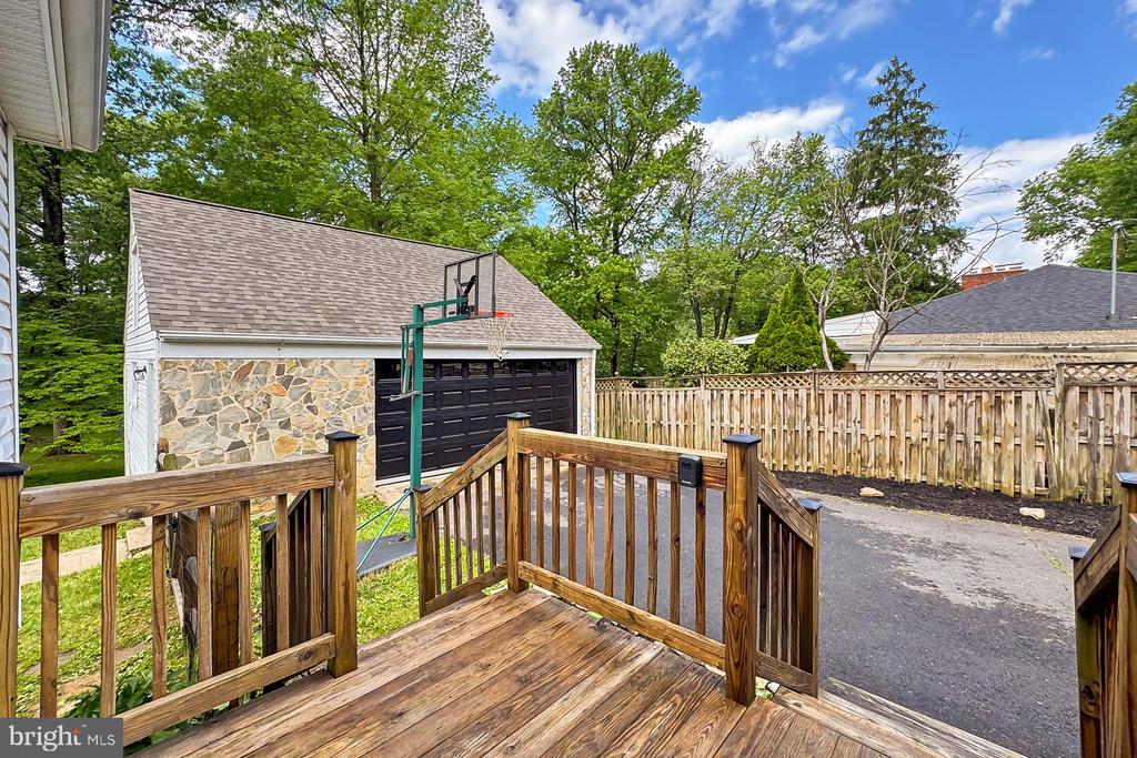 3064 Holmes Run Rd