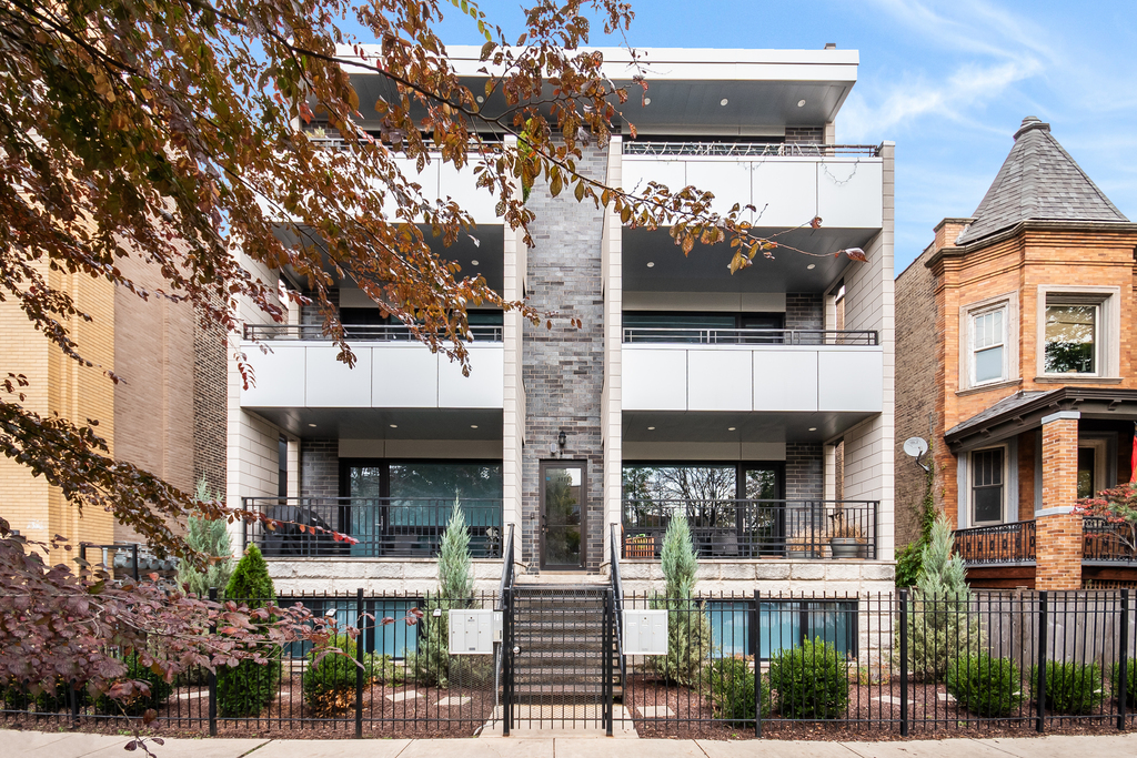 3224 W Palmer Street Unit: 2E