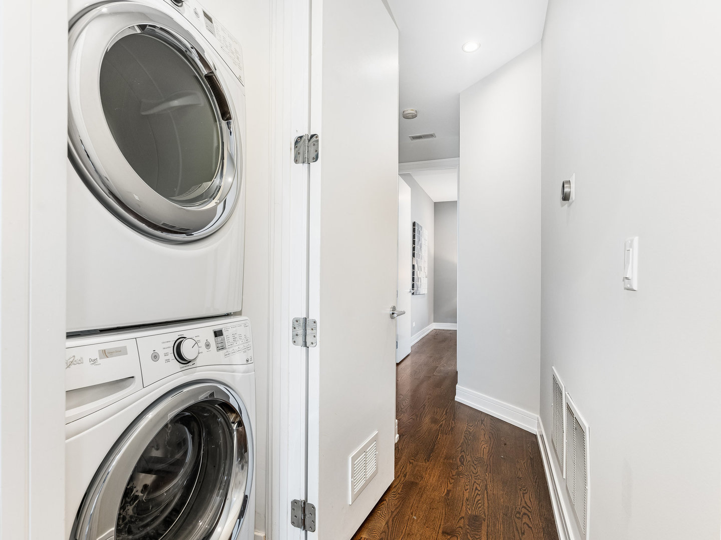 3224 W Palmer Street Unit: 2E