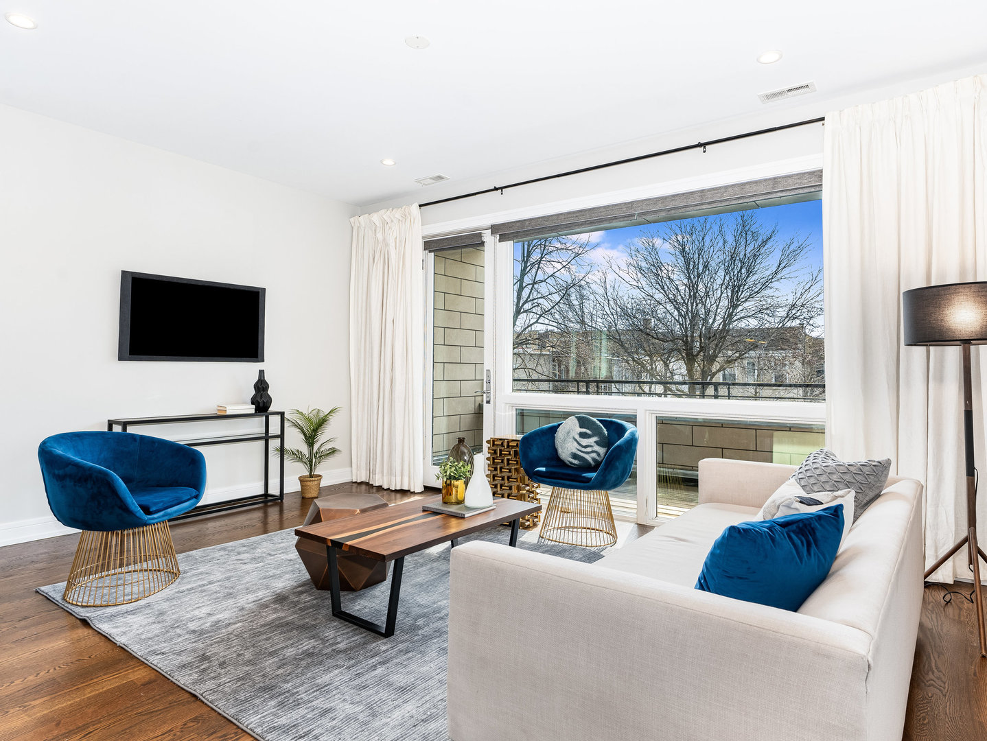 3224 W Palmer Street Unit: 2E