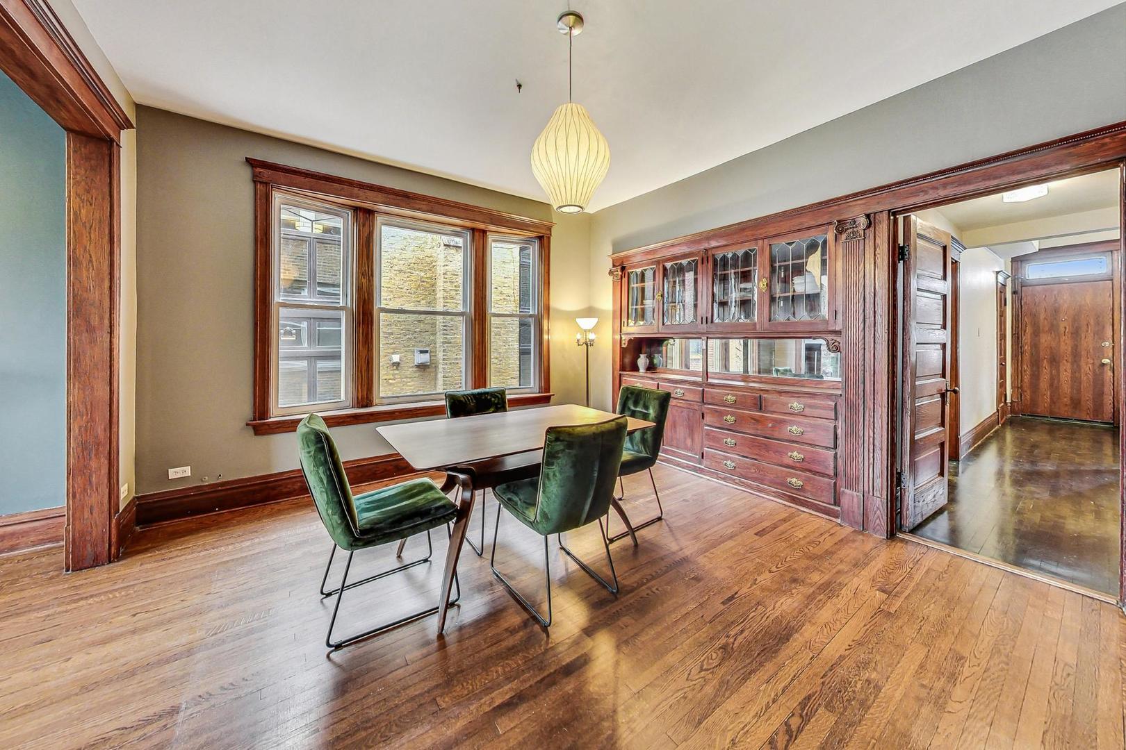 1543 N LEAVITT Street Unit: 2