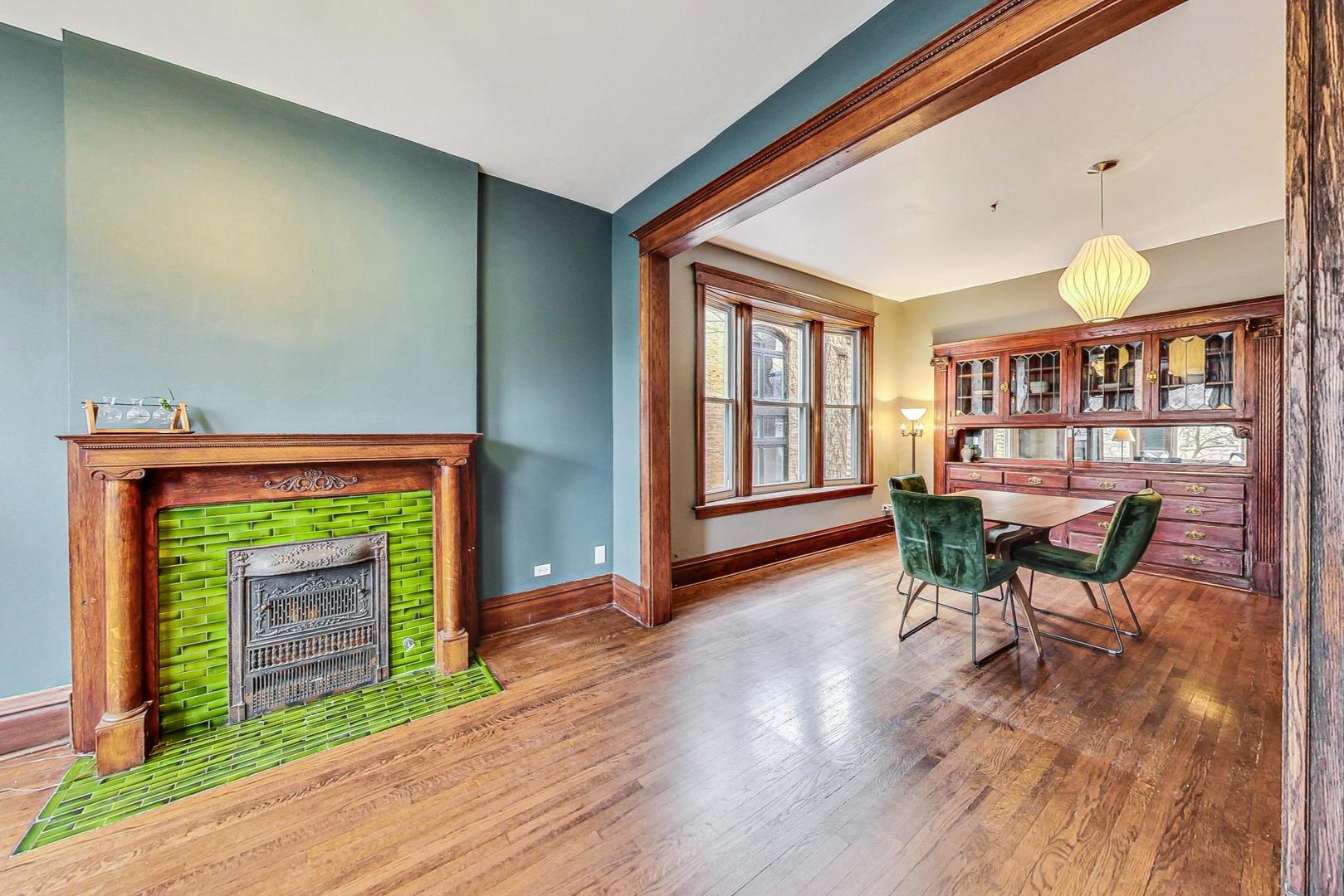 1543 N LEAVITT Street Unit: 2