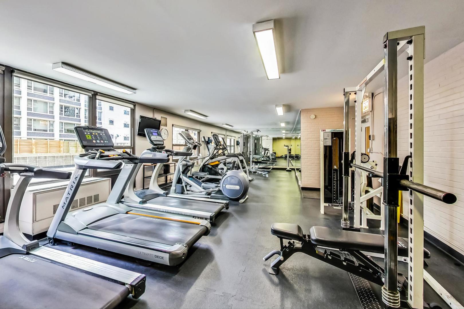 1313 N RITCHIE Court Unit: 404