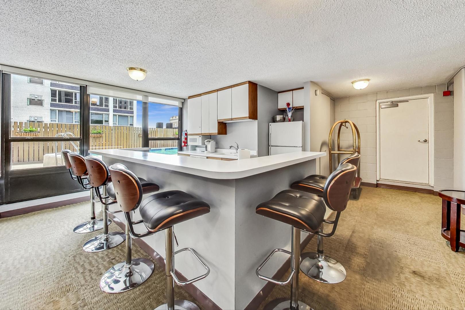 1313 N RITCHIE Court Unit: 404