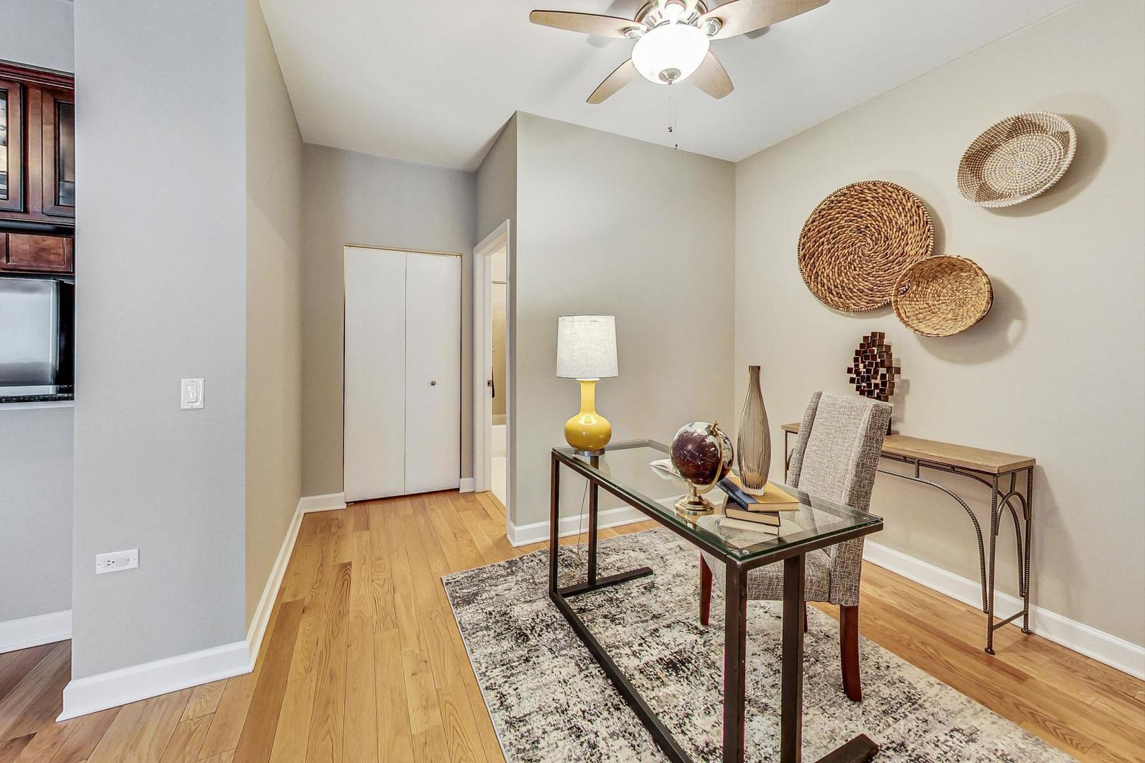 1629 S PRAIRIE Avenue Unit: 2503