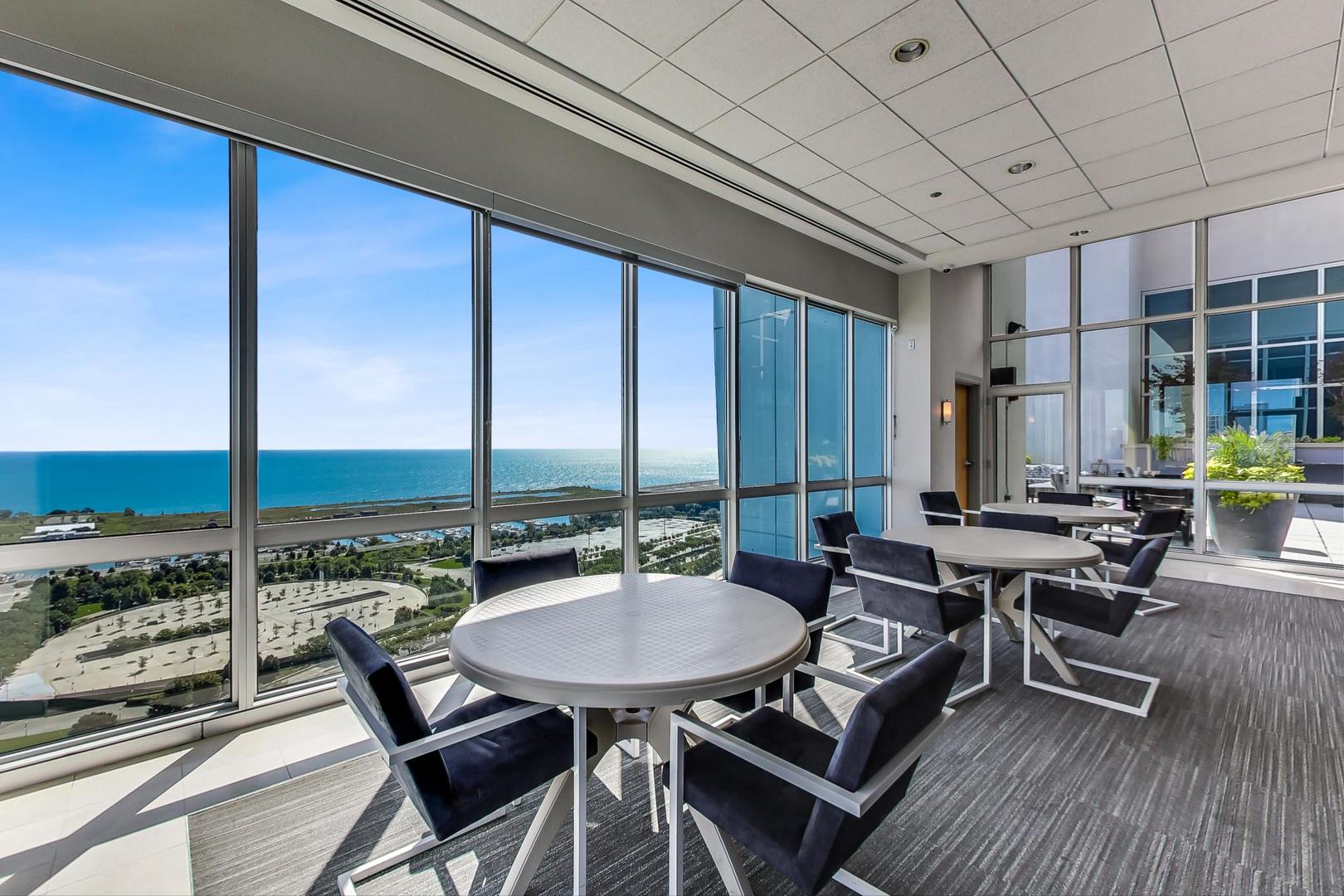 1629 S PRAIRIE Avenue Unit: 2503