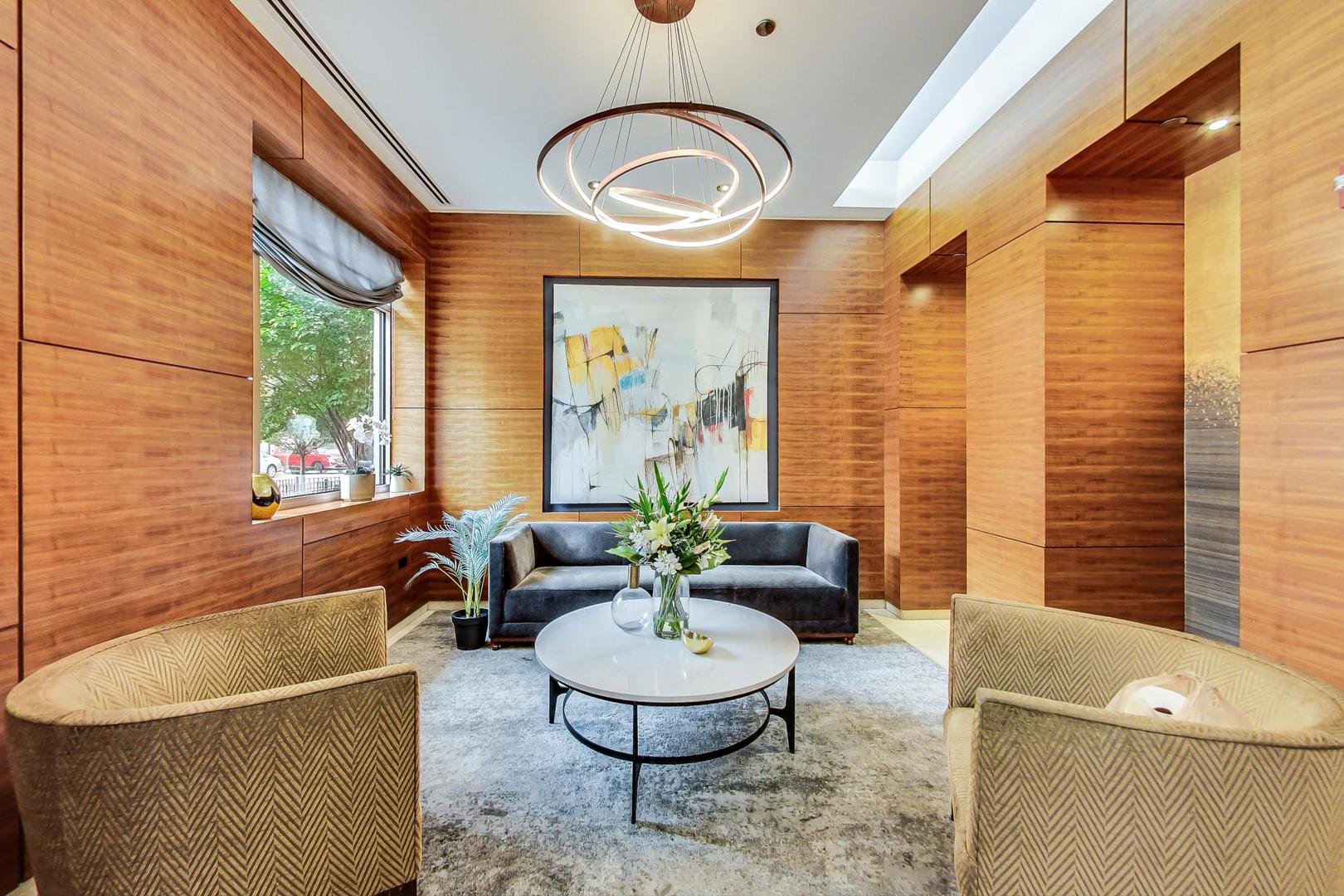 1629 S PRAIRIE Avenue Unit: 2503