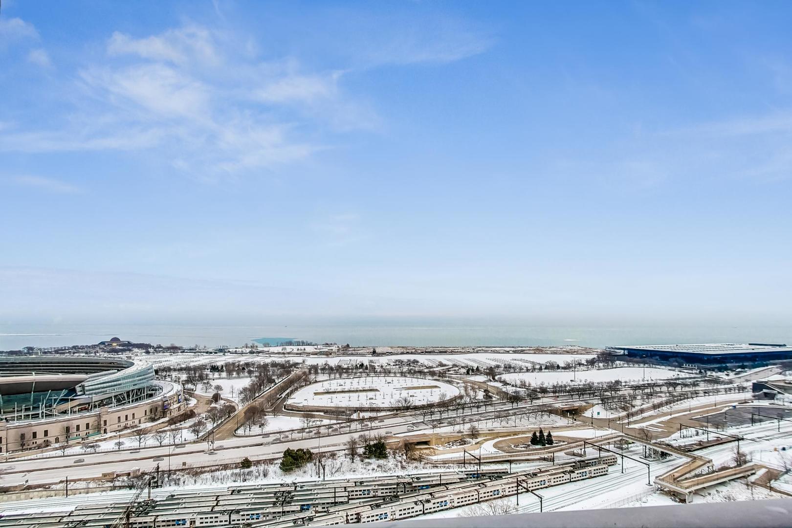 1629 S PRAIRIE Avenue Unit: 2503