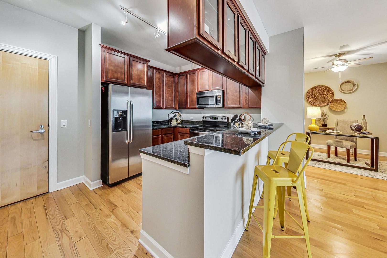 1629 S PRAIRIE Avenue Unit: 2503