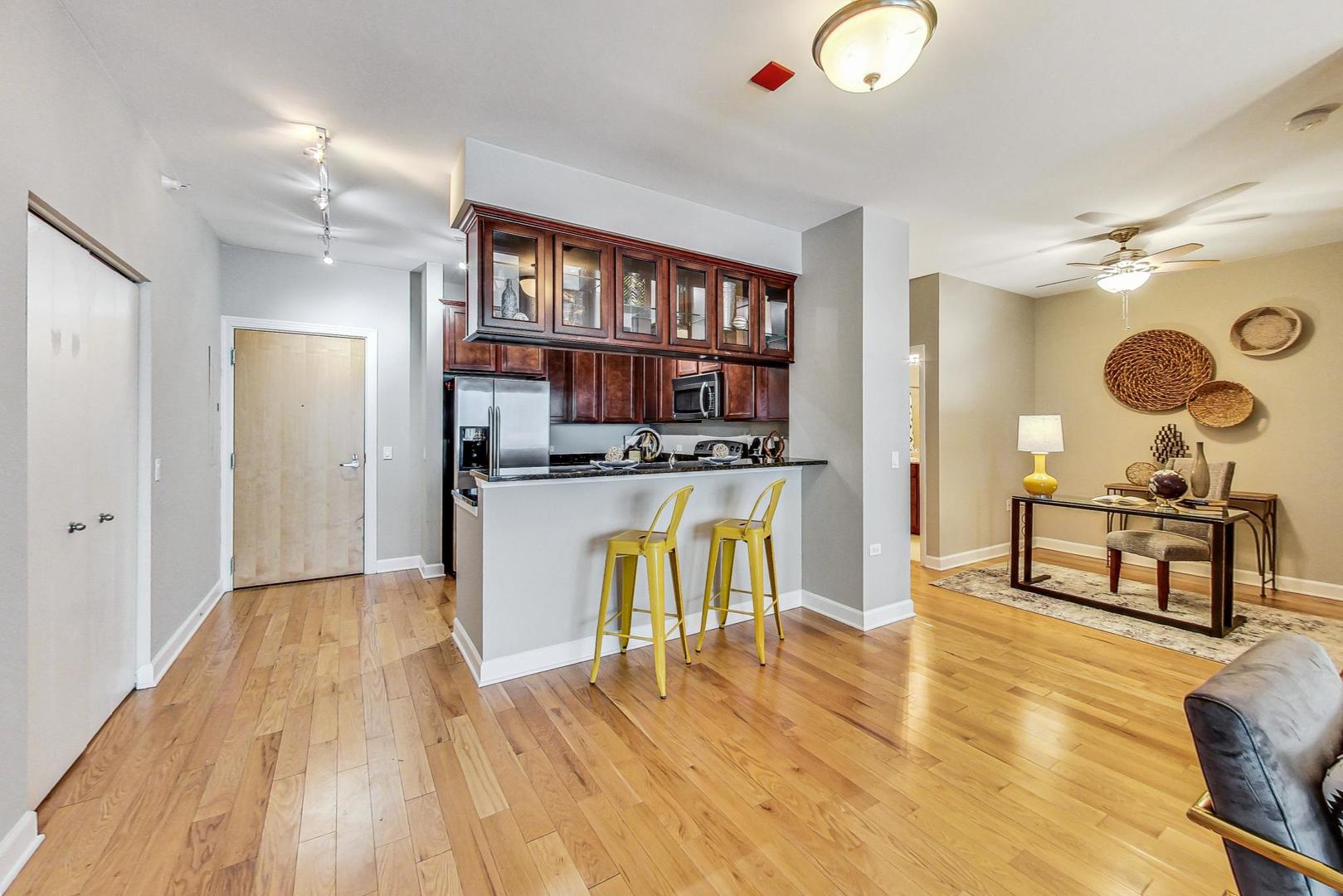 1629 S PRAIRIE Avenue Unit: 2503
