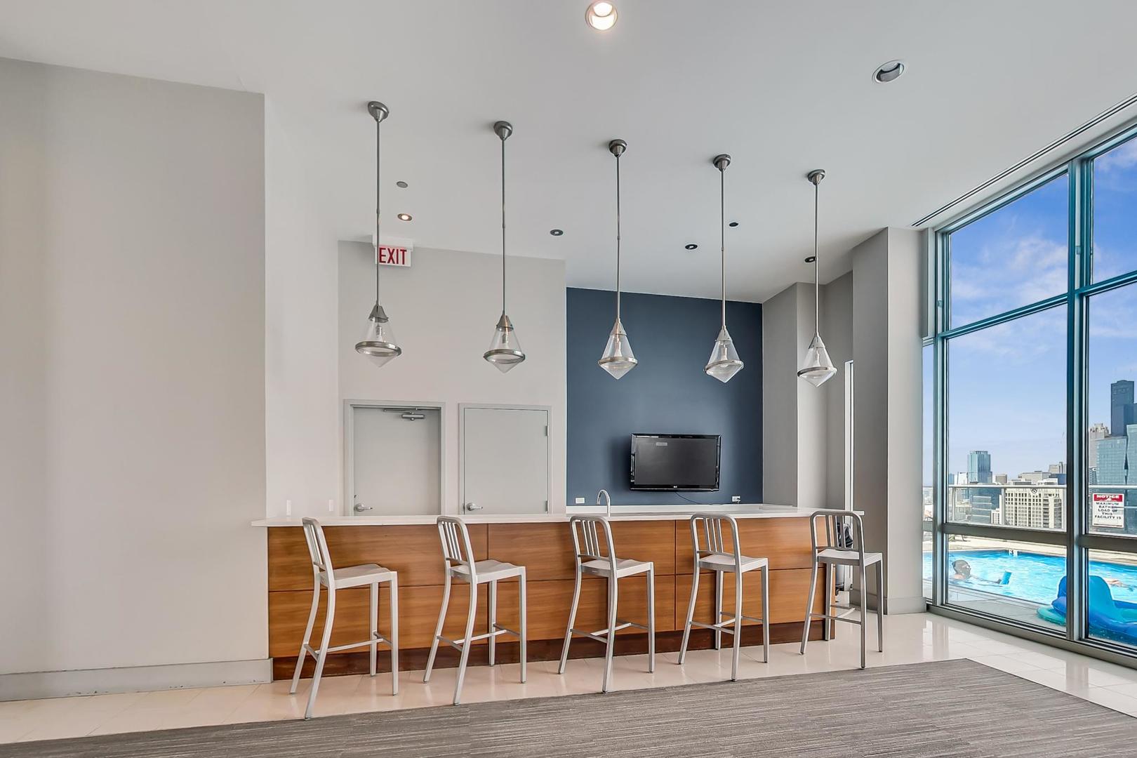 1629 S PRAIRIE Avenue Unit: 2503