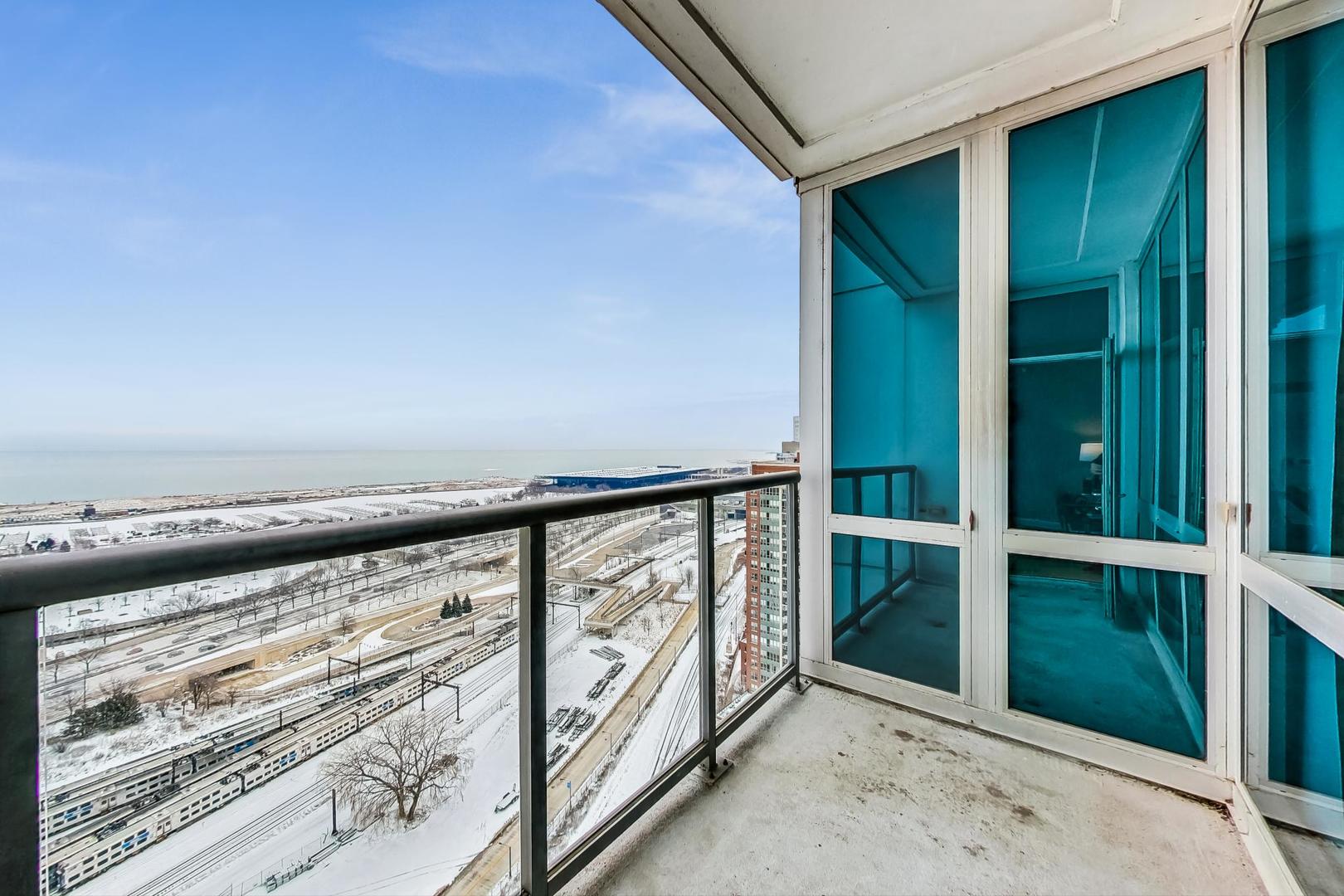 1629 S PRAIRIE Avenue Unit: 2503