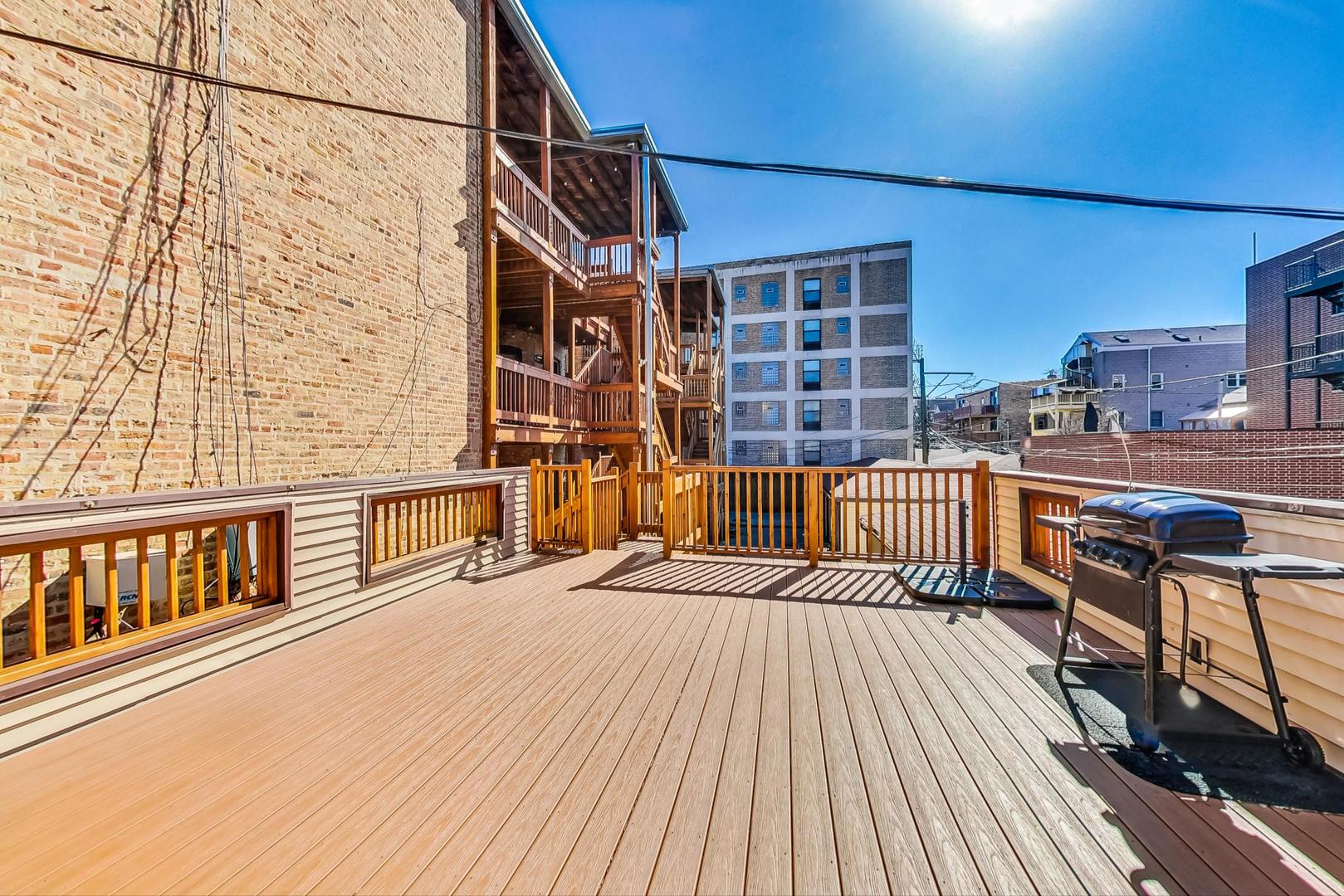 3842 N SHEFFIELD Avenue Unit: 2S