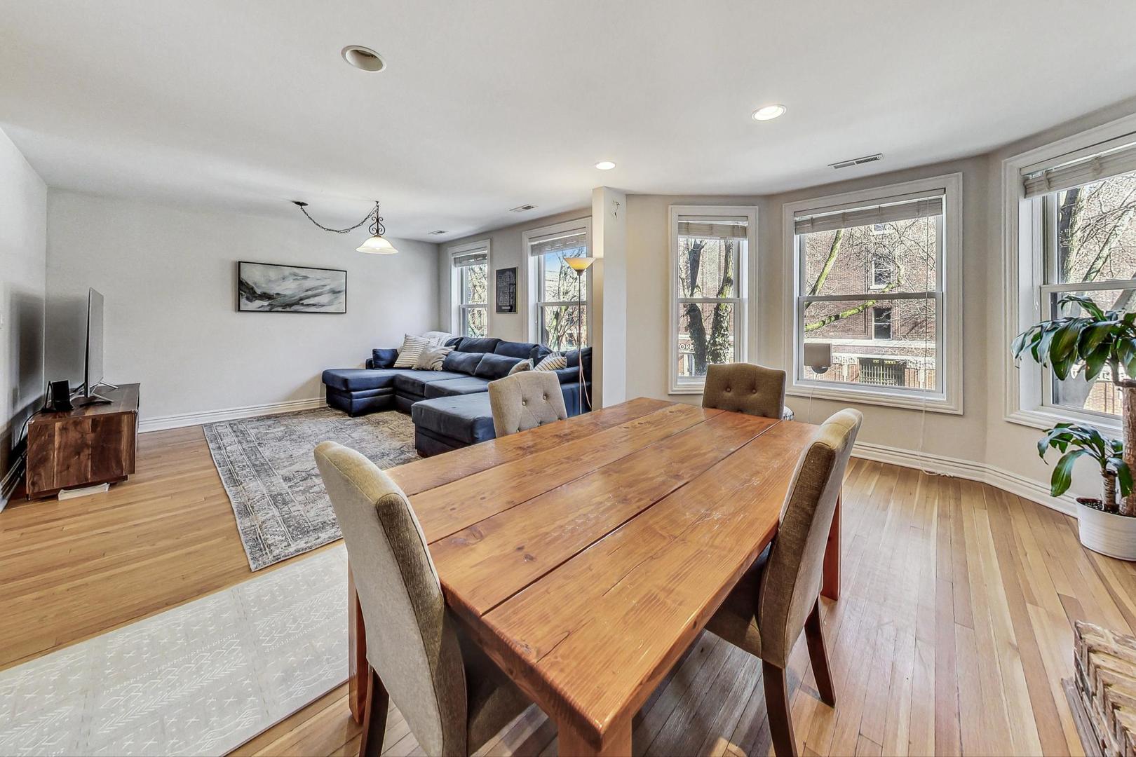 3842 N SHEFFIELD Avenue Unit: 2S