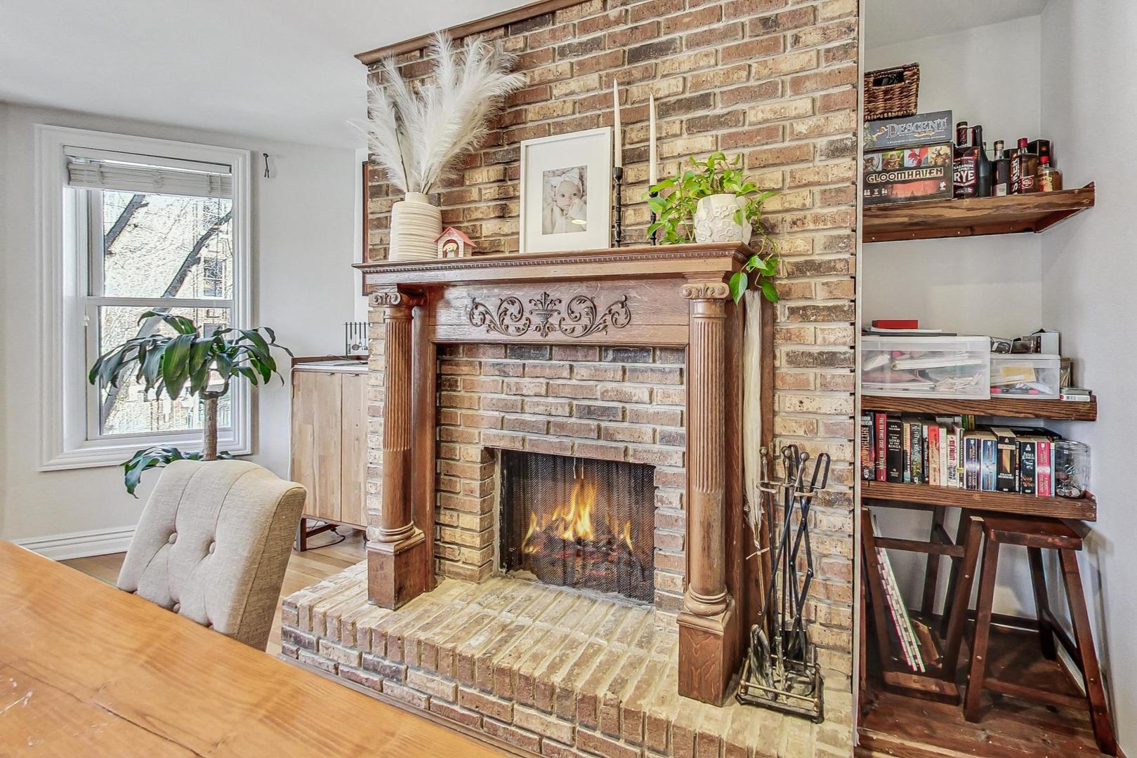 3842 N SHEFFIELD Avenue Unit: 2S