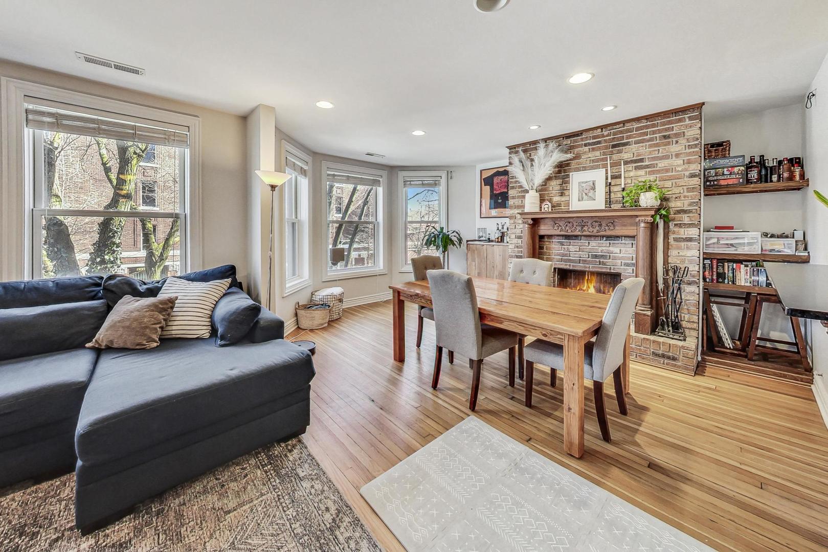 3842 N SHEFFIELD Avenue Unit: 2S