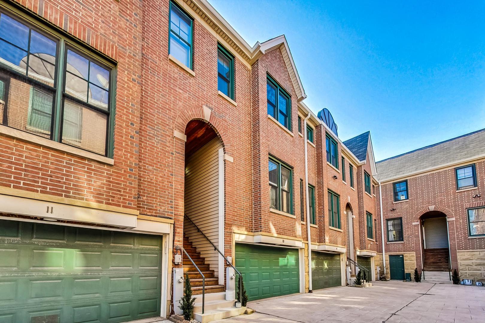 2140 N Winchester Avenue Unit: 10