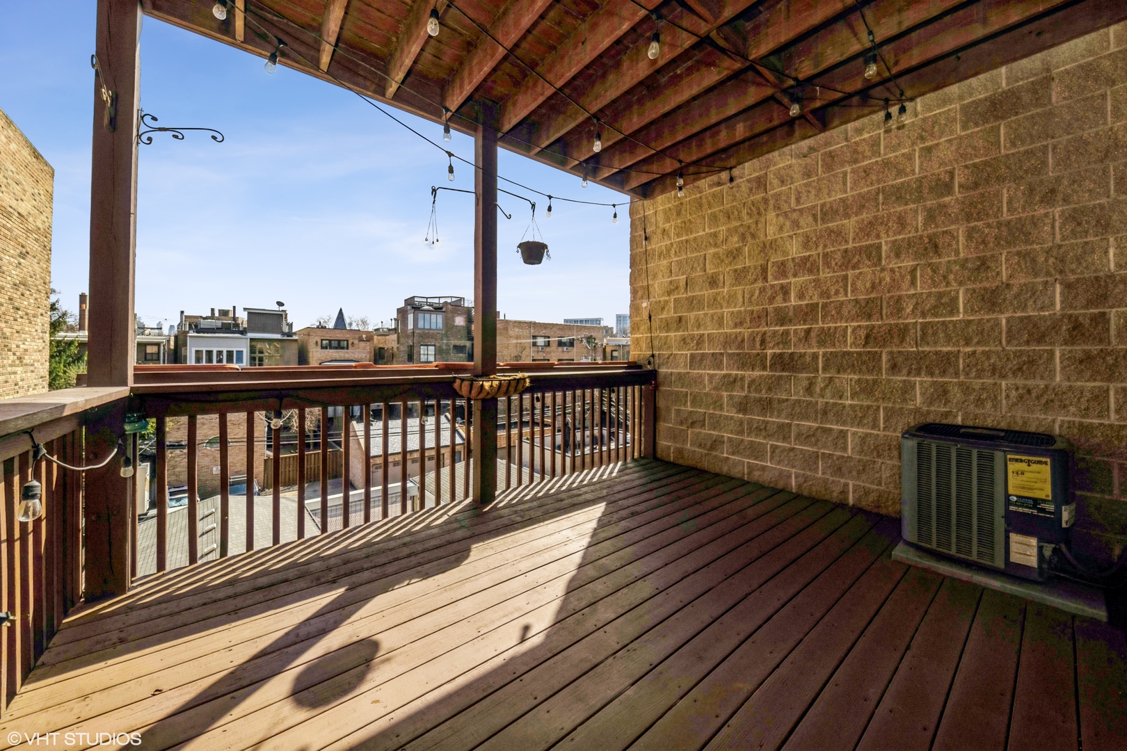 635 W Wrightwood Avenue Unit: 4E