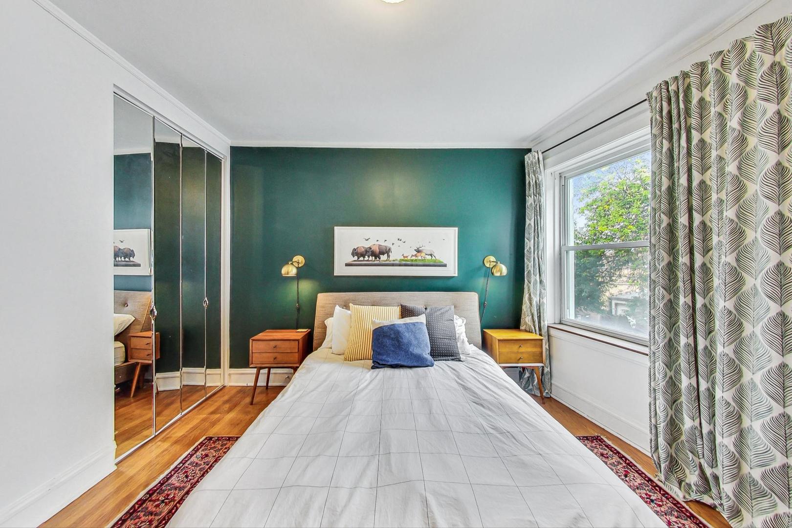 2528 W Winnemac Avenue Unit: 2E