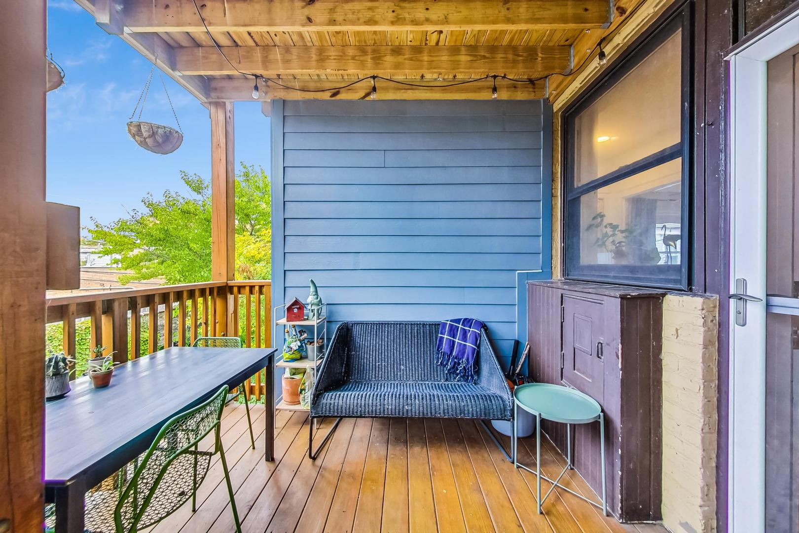 2528 W Winnemac Avenue Unit: 2E